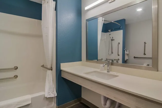 جناح بسرير كوين لذوي الإعاقة، Woodspring Suites Jacksonville Orange Park 3/5