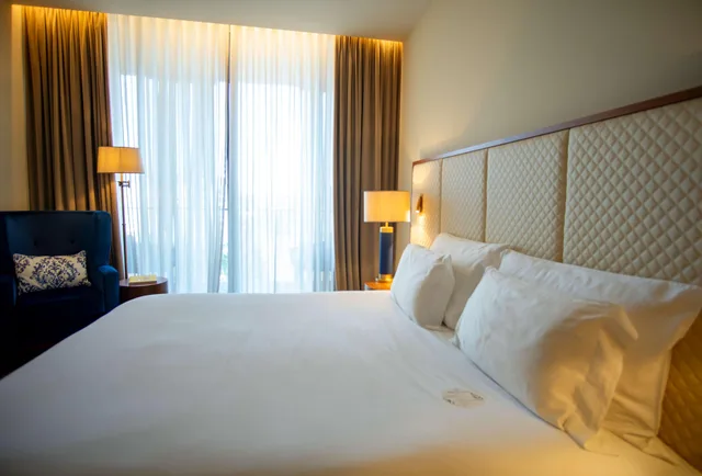 غرفة بريميوم بسرير كينج، Boeira Garden Hotel Porto Gaia, Curio Collection by Hilton 5/5