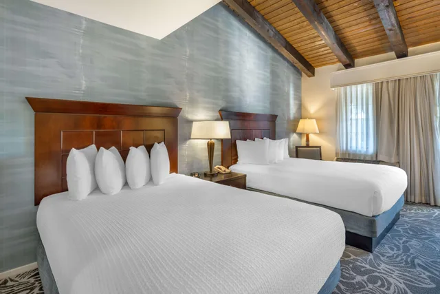 Courtyard, 2 Queen Beds, Best Western Plus Carpinteria Inn 2/8
