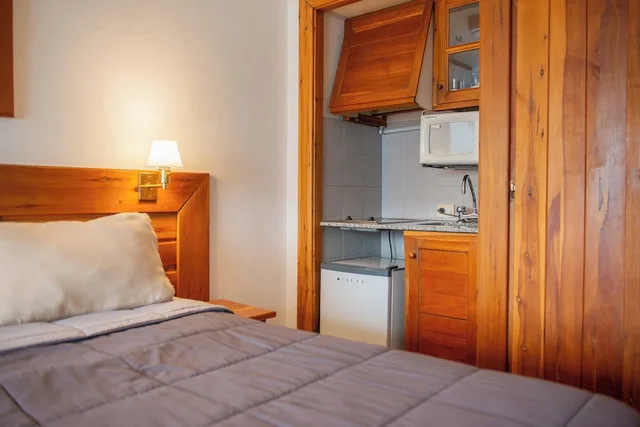 استوديو بسرير كوين، Apart del Lago 9/10