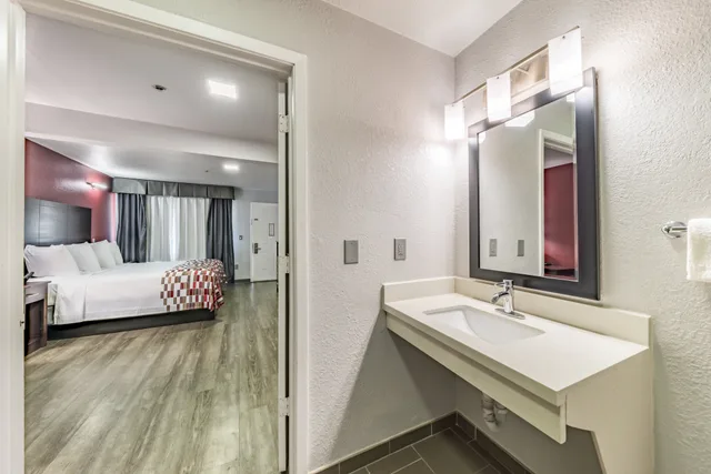 غرفة ديلوكس بسريرين كوين لذوي الإعاقة، Red Roof Inn Dallas - Mesquite/ Fair Park NE 4/4