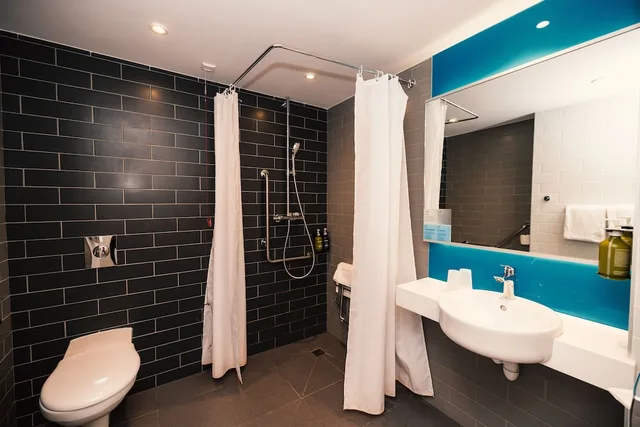 Standard, Twin Beds, Accessible, HOLIDAY INN EXPRESS PARIS - CDG AIRPORT 5/6