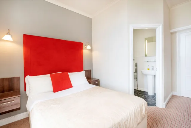 غرفة بسرير مزدوج، Clifton Hotel 3/10