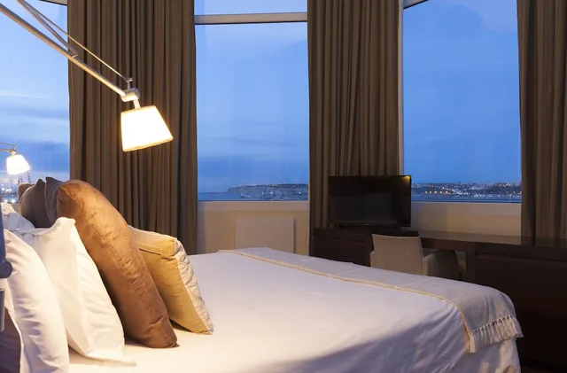 جناح جونيور بسرير مزدوج بإطلالة على البحر، Hotel Urh Palacio de Oriol Formerly Nh Palacio de Oriol 1/7