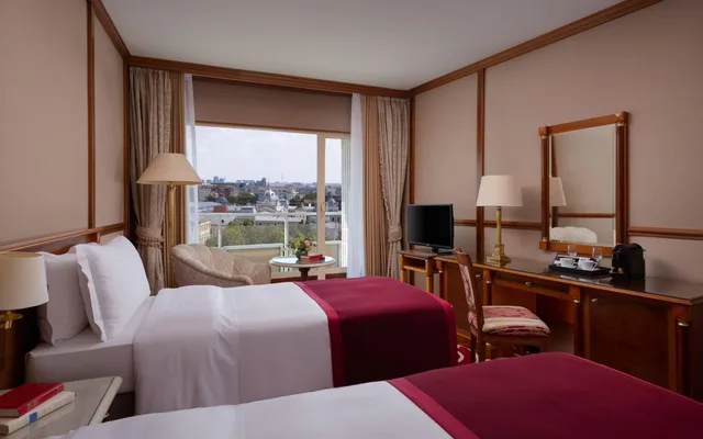 غرفة قياسية بسريرين منفصلين، Grand Hotel Bucharest 2/3
