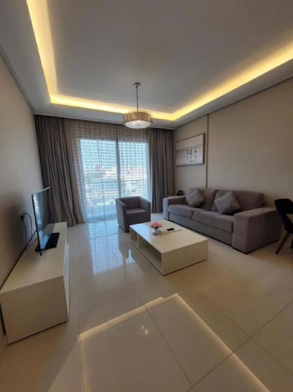 1 Bedroom, Superior, Suite, Queen Bed, The Jewel Hotel 7/10