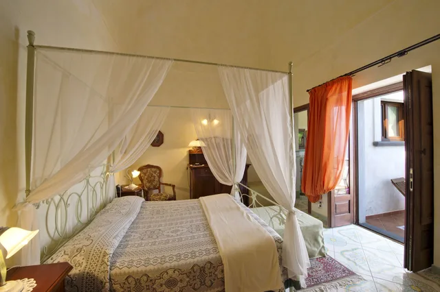 جناح بسرير مزدوج، L Antico Borgo Dei Limoni 1/3