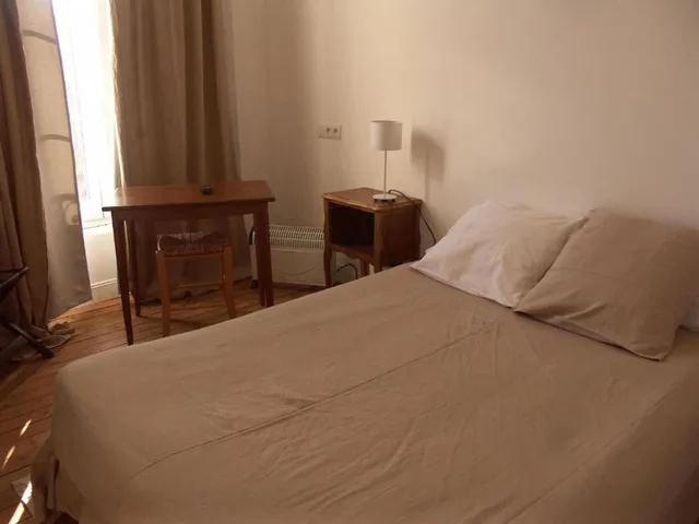 غرفة اقتصادية، Hôtel du Palais 3/3
