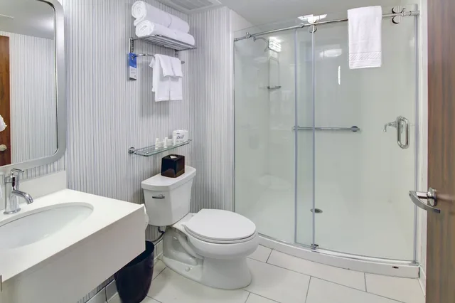 غرفة قياسية بسرير كينج، Fairfield Inn New York Manhattan Financial District 7/7
