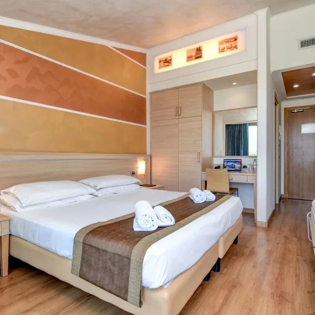Room, Triple, Riverside, Balcony، Rivus 2/10
