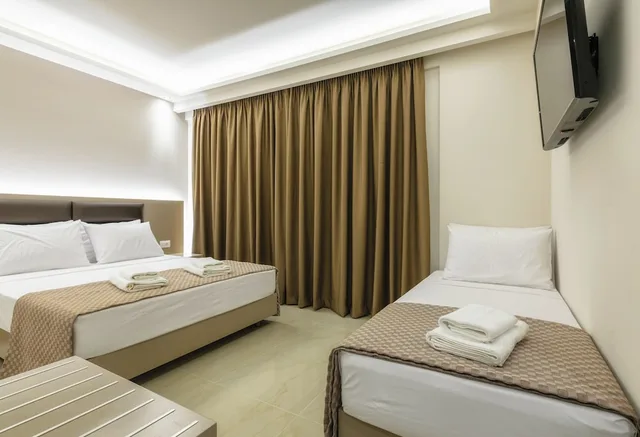 شقة بسرير مزدوج وسرير فردي بإطلالة على المسبح، Vice Apartments 2/10