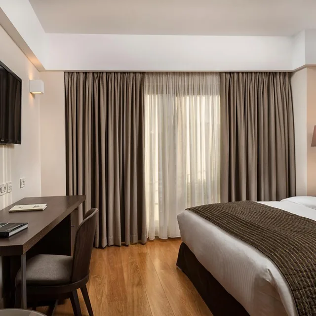 Standard, Double or Twin Bed, Samaria Hotel 6/10