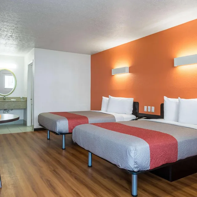 Room, Quadruple, Motel6 Columbus, OH - OSU 5/10