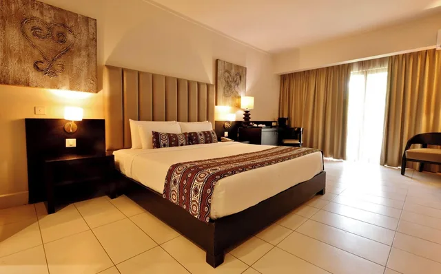 غرفة بسرير كينج لذوي الإعاقة، Labadi Beach Hotel 1/2