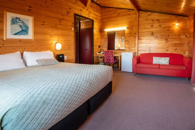 غرفة بسرير كينج، Skotel Alpine Resort 1/5
