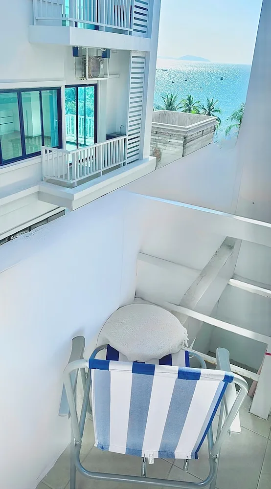 1 Bedroom, Lanai, Standard, Sea View، The SunSet Bangsaen Hotel 4/7