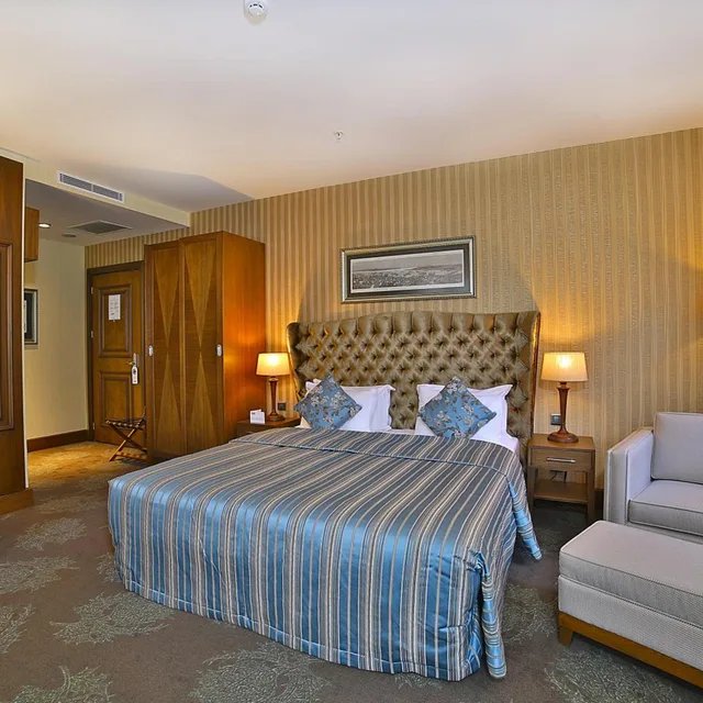 غرفة ثلاثية بشرفة، Adelmar Hotel Istanbul Sisli 5/8