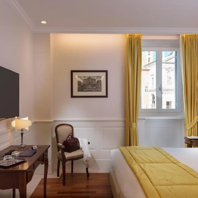 Superior, Double Bed, Degli Artisti 2/4