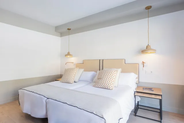Superior, Twin Beds, Balcony, Hotel Soho Boutique Las Vegas 4/8