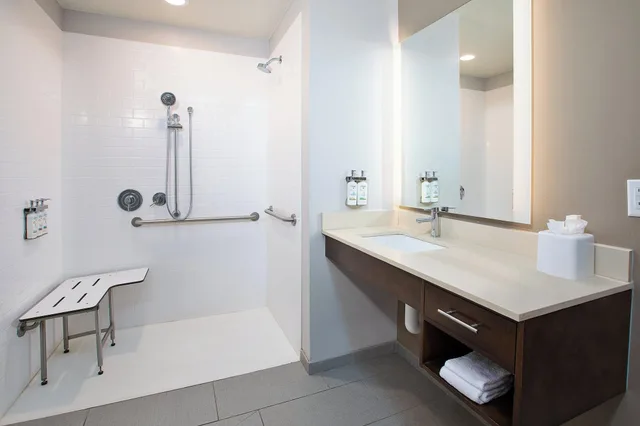 جناح بغرفة نوم واحدة بمطبخ لذوي الإعاقة، Staybridge Suites Auburn Hills 2/3
