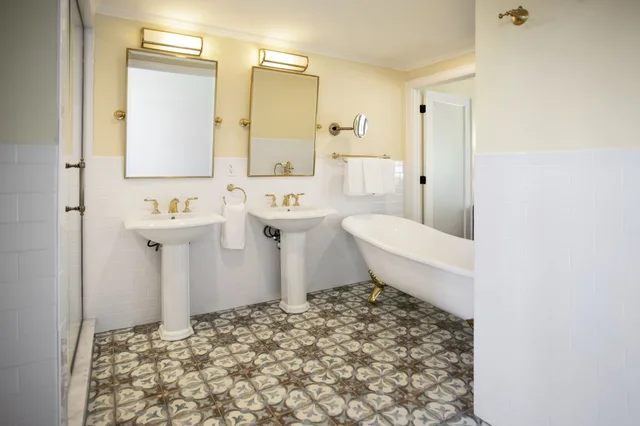 Luxury, King Bed, Ocean View, Adult Only, Grassy Flats Resort & Beach Club (ex Casa Del Sol Beach Resort) 8/9