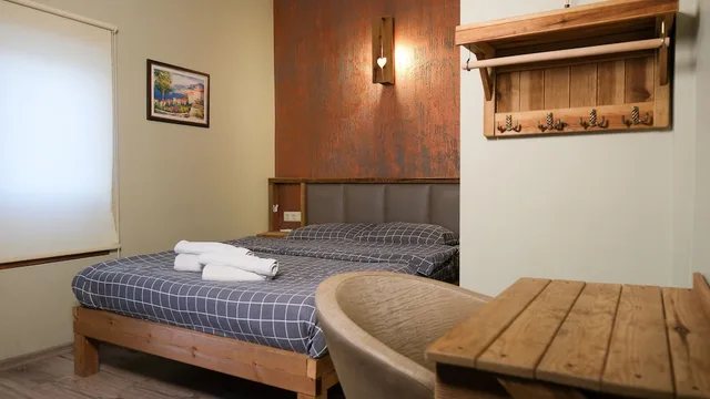 Deluxe, Double Bed, Private Bathroom, Second Home Hostel 4/5
