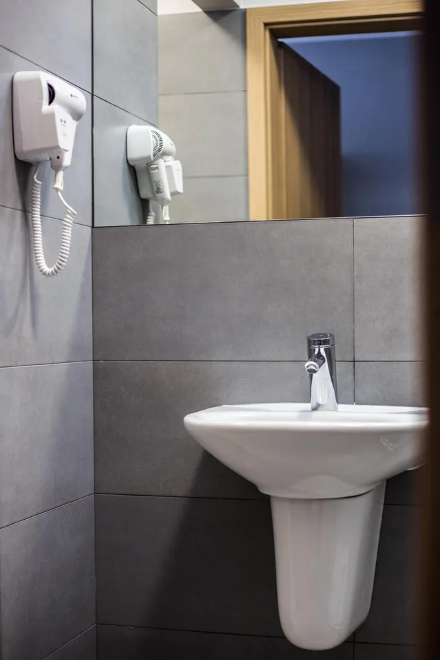 غرفة ثلاثية، Waw Hotel 5/6