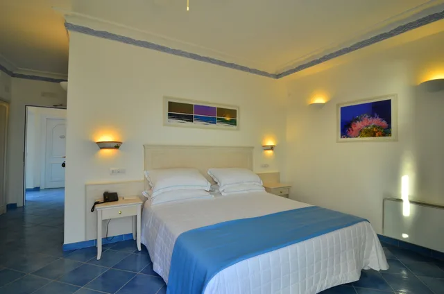 2 Bedrooms, Romantic, Suite, 2 Queen Beds, Sea View, 2 Sofa, Aurora Hotel & Suites Sul Mare 2/4