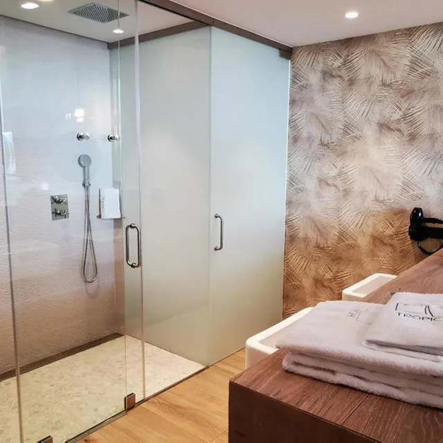 جناح جونيور بشرفة، Hotel Tropical Gava Mar 2/9
