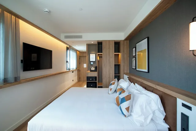 غرفة بسرير كينج، Four Points by Sheraton Barcelona Airport 1/9