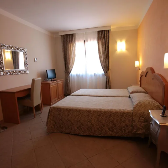 غرفة بسرير مزدوج، La Perla Hotel 1/9