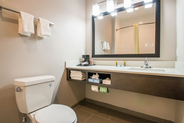 غرفة تنفيذية بغرفة نوم واحدة مفردة بسرير كينج، Executive Inn Fort Worth West 4/5