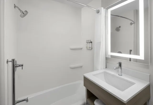 غرفة قياسية بسريرين كوين، Holiday Inn Express Hotel And Suites Montrose Townsend 5/8