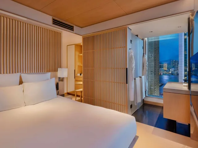 Superior, King Bed, Harbour Side، AKI Hotel Hong Kong - MGallery Collection 3/4