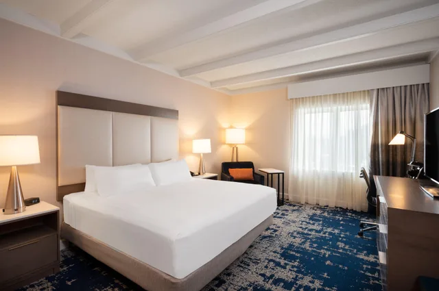 غرفة بسرير كينج، Crowne Plaza Albany The Desmond Hotel (ex The Desmond Hotel Albany) 3/6