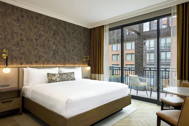 غرفة قياسية بسرير كينج بشرفة لذوي الإعاقة، Canal House of Georgetown, a Tribute Portfolio Hotel 2/5