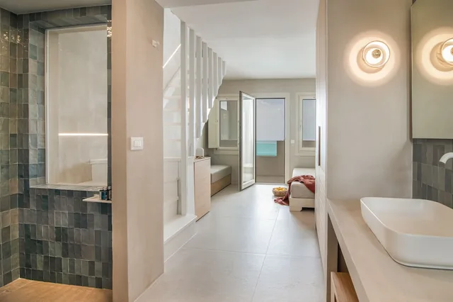 Loft, Suite, Queen Bed, Caldera View, Sofa, Hot Tub، Apeiron Blue Santorini - Adults Only 3/10