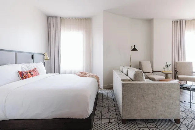 Urban, King Bed, River View، The Alida, Savannah, a Tribute Portfolio Hotel 3/6