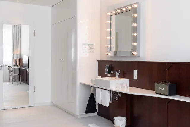 غرفة سوبيريور بسرير كينج، Ruby Leni Hotel Dusseldorf 3/3