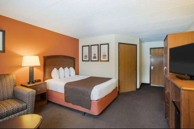 جناح بسرير كينج، AmericInn by Wyndham Grand Forks 1/1