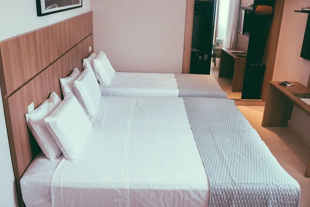 Gold, Triple, 1 King and 1 Single Beds, Double and Twin Beds، Occitano Apart Hotel 2/4