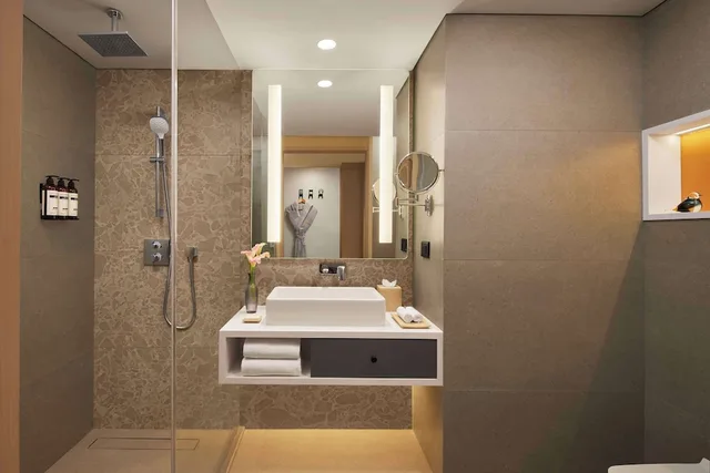 غرفة أساسية بسرير كينج، Hyatt Centric Hebbal Bangalore 3/3