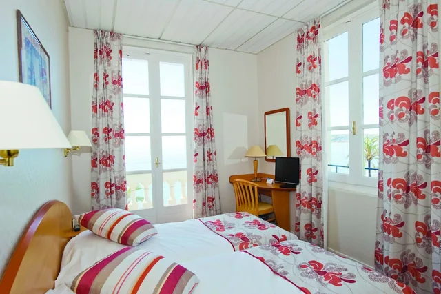 Room, Double or Twin Bed, Sea View, Hotel Vacances Bleues Le Balmoral 2/10