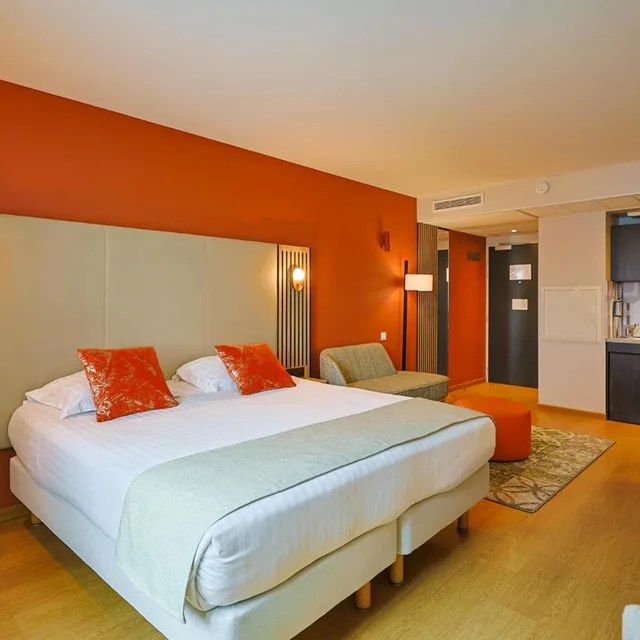 غرفة تنفيذية، Seven Urban Suites Nantes Centre 1/7