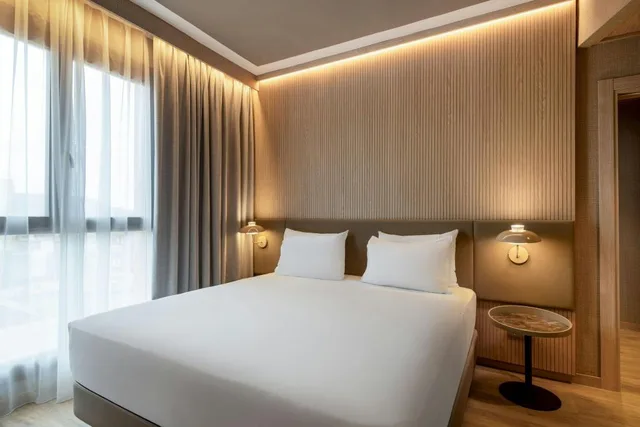 جناح جونيور بسرير كينج بإطلالة على المدينة مع أريكة، AC Hotel Cartagena 1/5