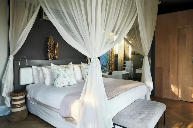 Honeymoon, Villa, King Bed, Spanish Farm Guest Lodge 3/9