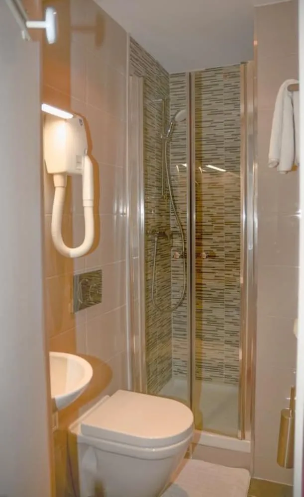 غرفة بسريرين منفصلين، Hotel Paris Bruxelles 5/5