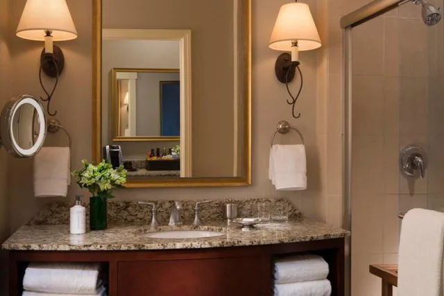 غرفة ديلوكس بسرير مزدوج بحوض استحمام، River Terrace Inn 4/4