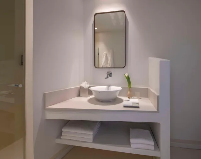 جناح، Baia di Chia Resort Sardinia, Curio Collection by Hilton 9/9