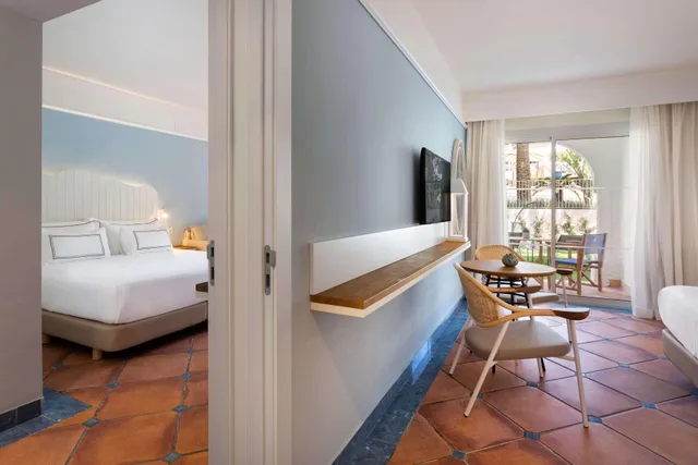 Connecting, Melia، Melia Zahara Resort & Villas 4/6
